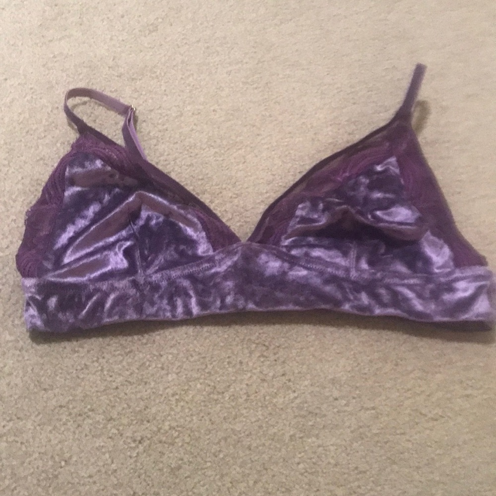 🌸NEW🌸  Soma Purple Lace Crushed Velvet Convertible Bra!